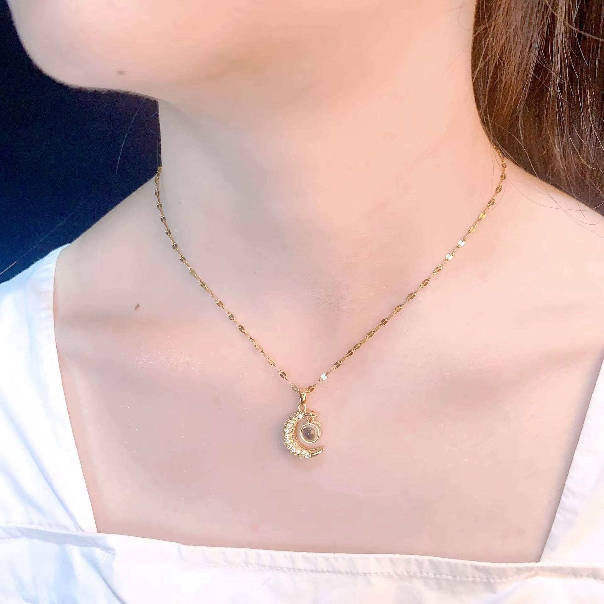 ✨ Collier Soleil & Lune en Zircon – Éclat Céleste ✨